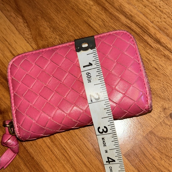 Authentic Bottega Veneta Intrecciato Leather Zip Around Wallet - Picture 5 of 16